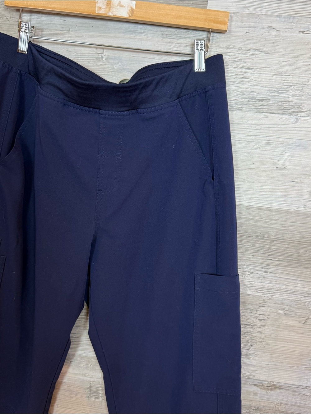 FIGS Men's Axim Cargo Scrub Pants Navy Blue Size Large Tech Collection T2001 - Picture 6 of 7